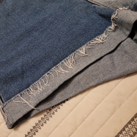 Hollister Two-tone Ultra High Rise Mom Short Size 9/29 - Picture 5 of 14